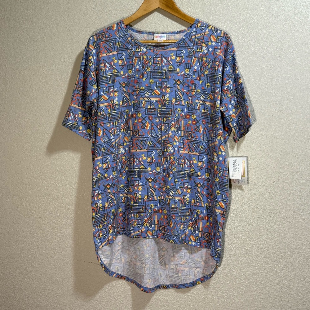 🤠 3/$20 LuLaRoe - Irma - Multicolor Geometric Top - NWT - Size XS